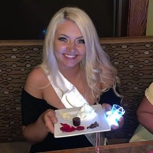 Meet your Posher, Abby